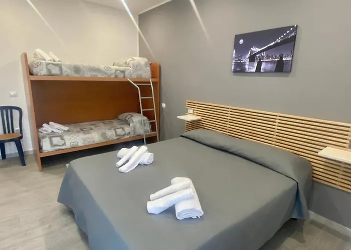 בית הארחה Glicine פרגליה